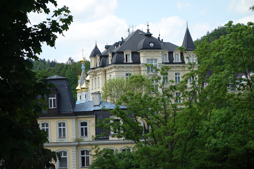 A mansion we glimpsed from the driveway of the Bristol Palace.