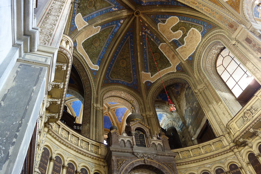 Repairs in the east apse.