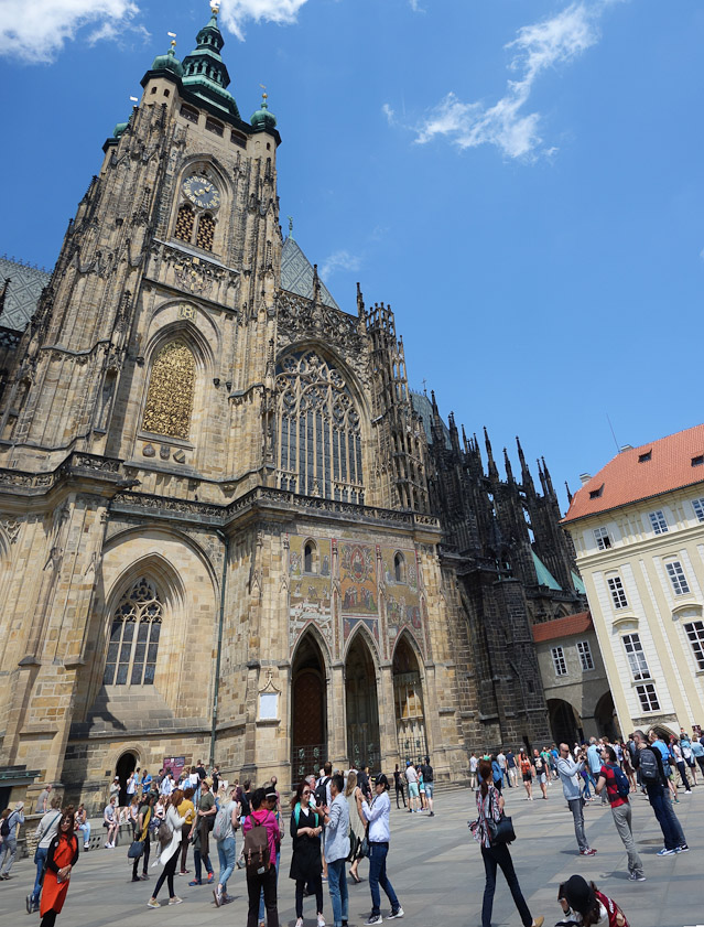 The south tower. The royal palace is the buff building on the right, and the bridge from the palace to the cathedral leads to the royal oratory inside.