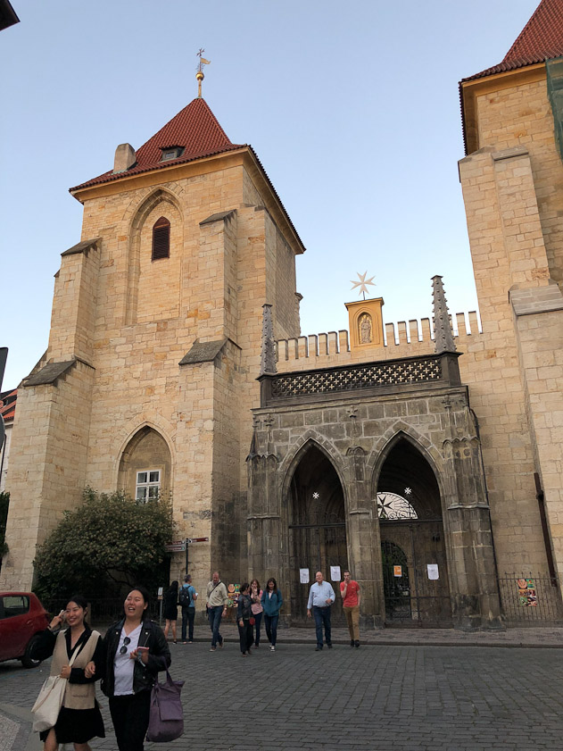 We passed this Romanesque church walking to dinner at the Mandarin Oriental Hotel. This turned out to be the consulate of the Sovereign Order of Knights of Malta!