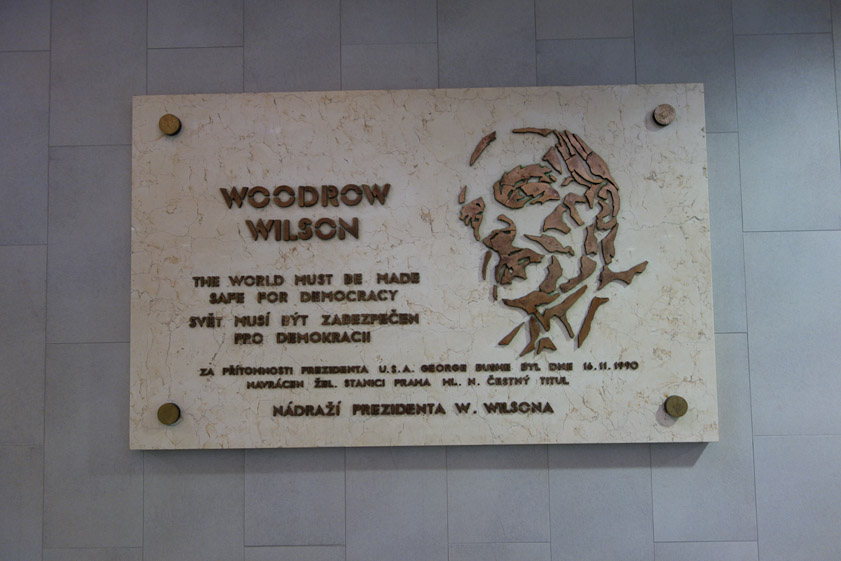 A memorial to Woodrow Wilson, who was evidently instrumental in separating Czechoslovakia from Austria after WW I.