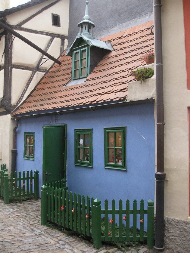 North of St George is a series of small, old residences and workshops of craftsmen.