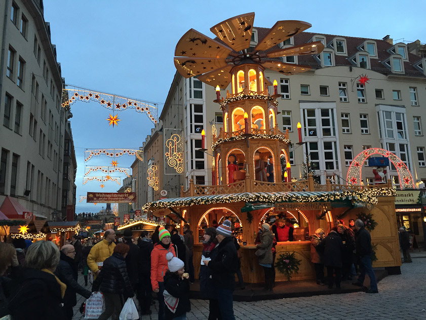 This little Christmas market is next to Frauenkirche.