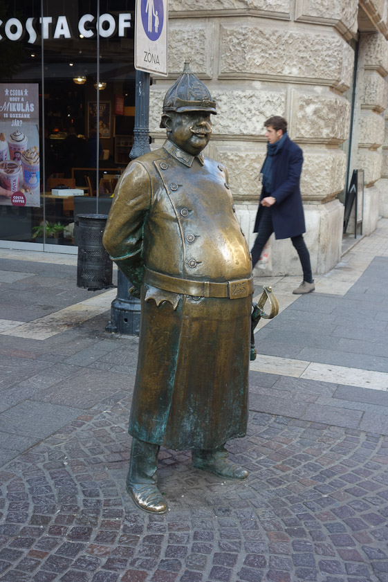 Austri-Hungarian policeman statue facing St. Stephens Basilica