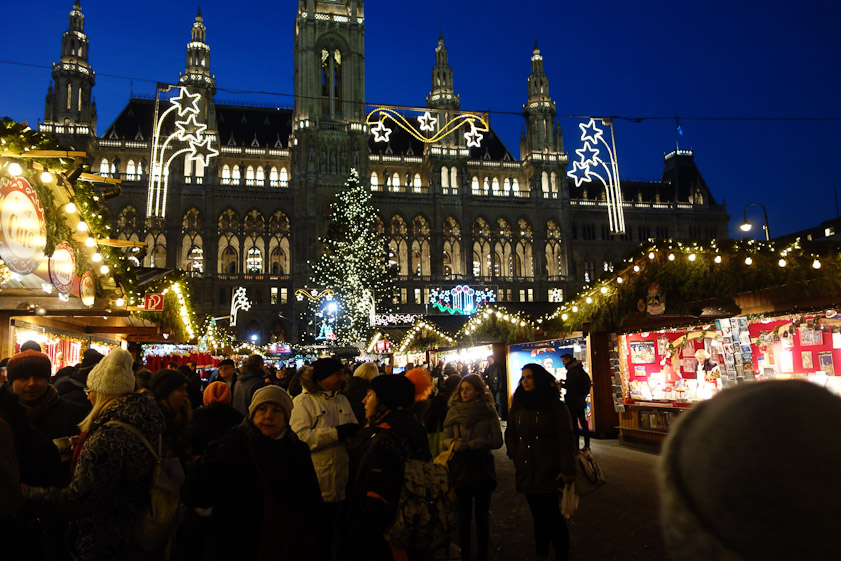 Other parts of the park were filled with stands selling food, drink, and handicrafts. The Rathaus was constructed 1872-83.