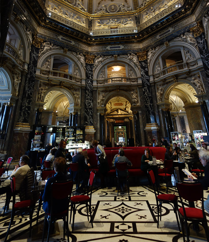 The cafe at the KHM.