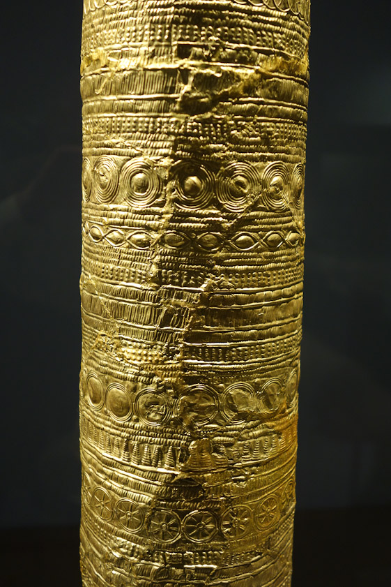 I've seen a lot of Bronze Age gold in the National Museum in Copenhagen, but never anything of this shape.