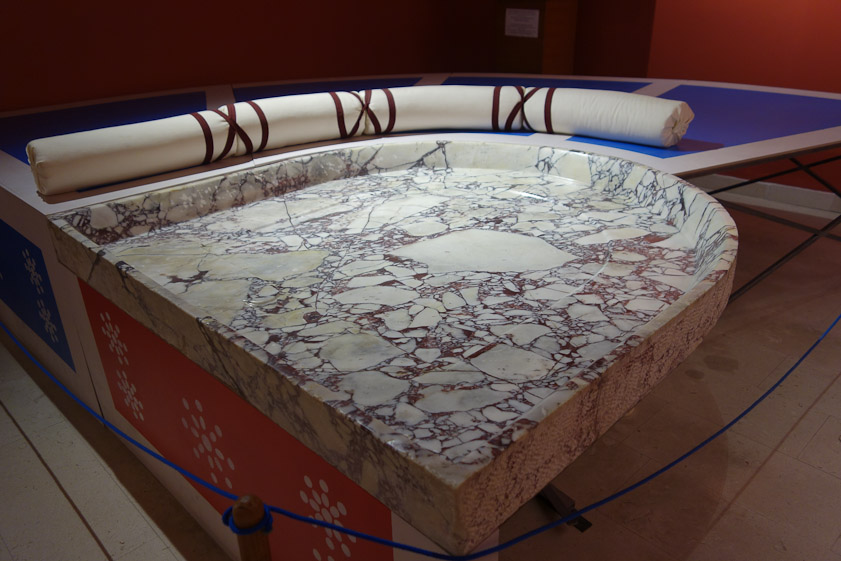 The mensa was the stone surface on which dishes of food were placed and around which the diners reclined. This was the surface from which Diocletian dined. It is made of pavomazzetto marble from Asia Minor. It was found in the cellar of the palace.