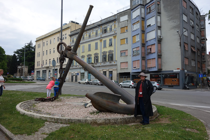 Pula was a major port for the Austro-Hungarian Navy and the Italian Navy, and still has a large commercial shipyard..