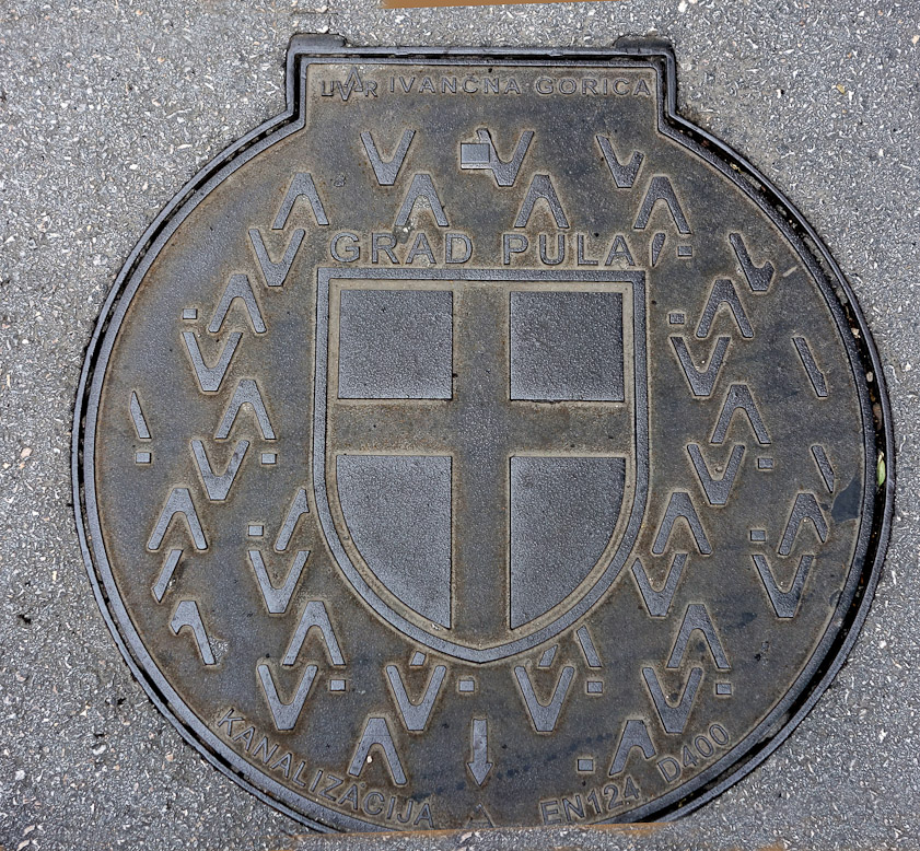 Manholecover in Pula