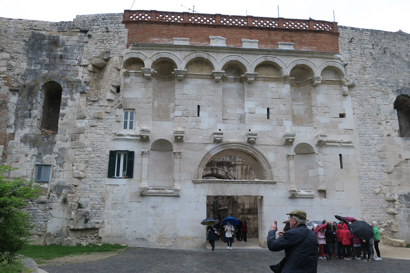 The north gate of the palace.