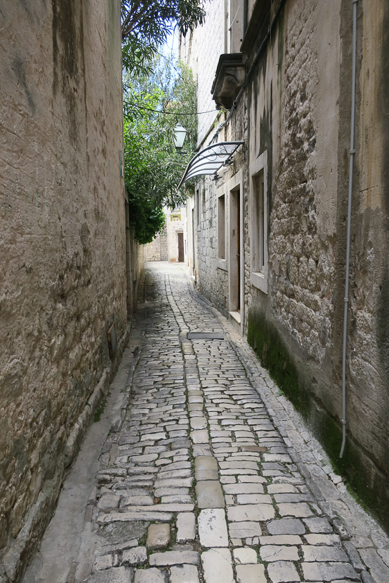 The narrow stone streets of Trogir are not so crowded as Split or Dubrovnik.