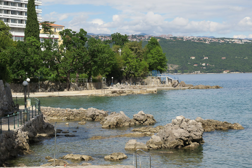 We walked on the Franz Josef Promenade along the shore, between resort hotels and the water.