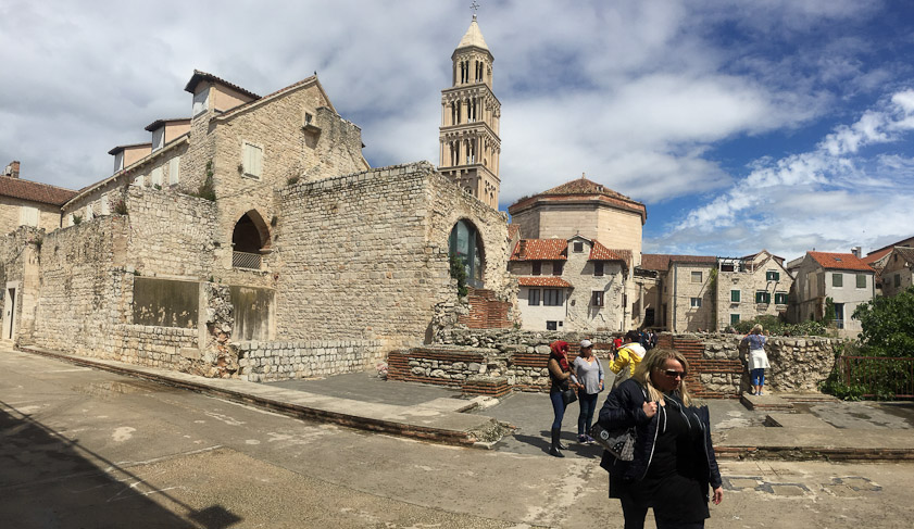 The 'baths' on the right, the Ethnographic Museum on the left and the cathedral in the background. Looking north.
