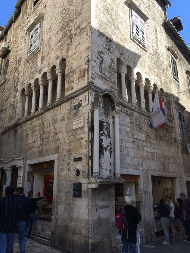 The Ciprianis-Benedetti Palace, just outside the west gate, in a corner of Narodni trg. It was built in 1394.
