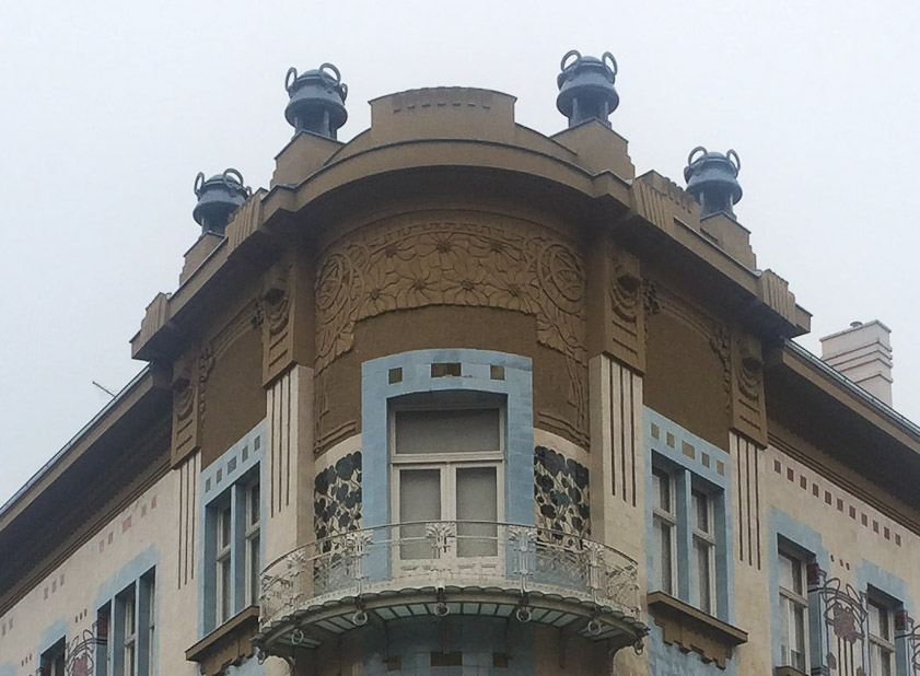 We saw anther building like this in our first visit to Zagreb on 21 April.