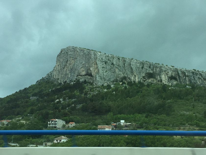 A stone cliff just north of Split.