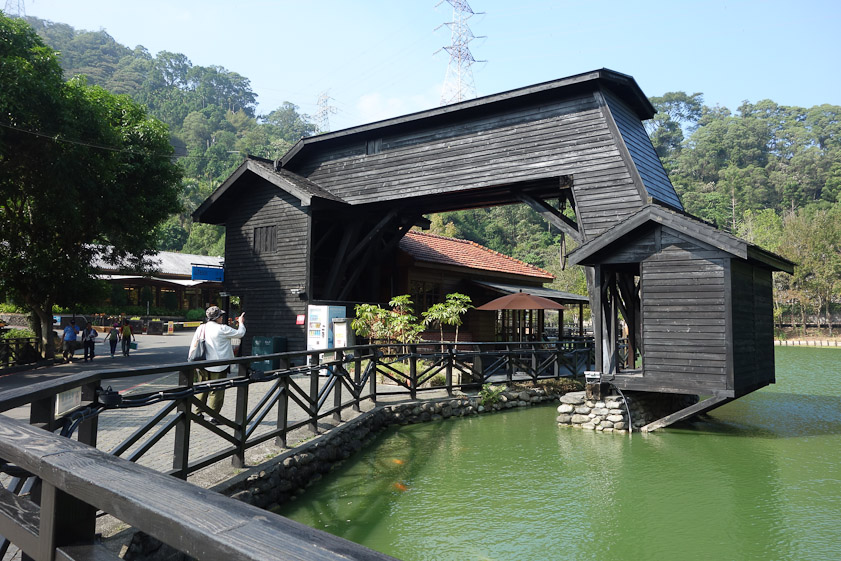 A crane house, next to the tea house. A carriage moving on a rail in the top allowed easy movement of logs picked up out of the pond to carriages running on tracks to the sawmill.