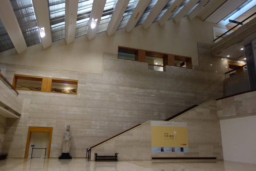 The interior court of the Kaohsiung Museum of FIne Arts. Big and empty.