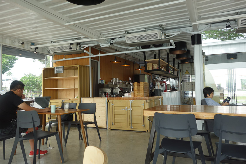 The interior had everything we could hope for: water, tea, coffee, ice cream, wifi, ...