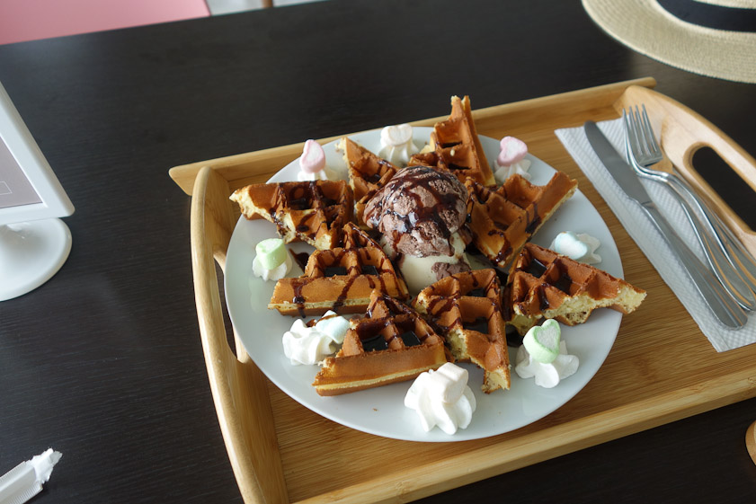 We shared a fabuous waffle dessert.