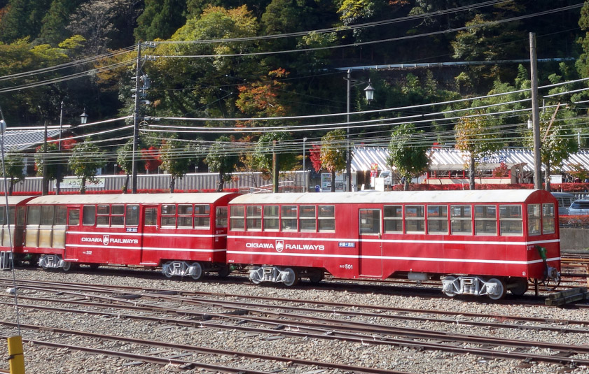 These cars of the Ikawa Line were in the yard at Sensu.