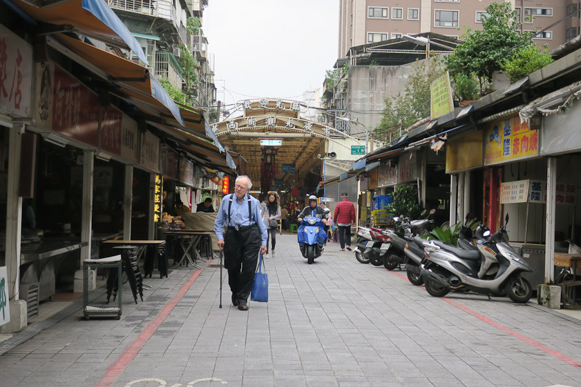 After lunch we went looking for more temples.