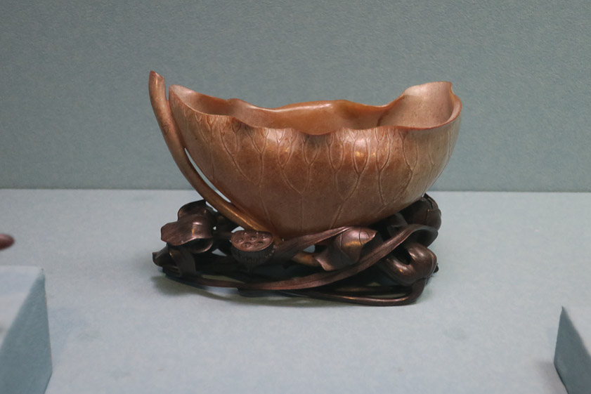 Jade cup in the shape of a lotus leaf. Dated anywhere from Southern Song to Ming dynasty (1127-1644).