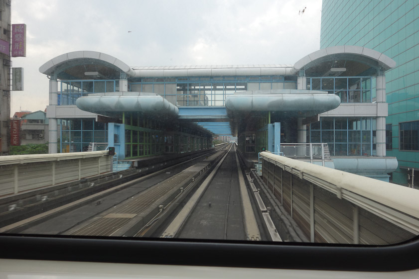 The next day we took the Taipei MRT. This is a typical elevated line station.