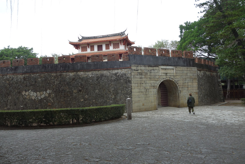 The Great South Gate is on the north side of Nanmen Park. Built 1730, it was part of the walls surrounding Tainan.