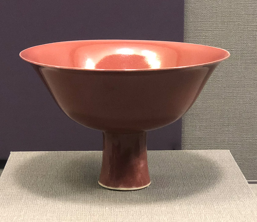 In a ceramics galler we saw this stem bowl in red glaze. Ming Dynasty, Yongle Emperor 1403-1424.