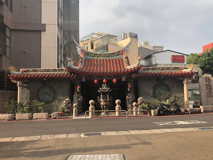A temple behind our hotel in Hsinchu.