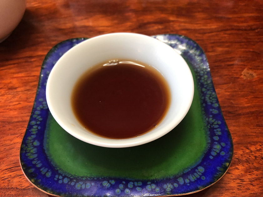 At the end of the tasting we had pu'er tea from China, which comes in a pressed cake, rather than as loose tea. I said it was as dark as Coka Cola.