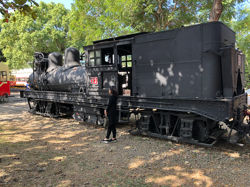 The front drive wheels are under the smoke stack and dome in front. The rear drive wheels are under the integral tender, at the rear.