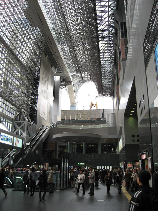 Kyoto RR station. Ed caught the train here from Kyoto to Osaka, while Mariana took her second day of Ikenobo classes.