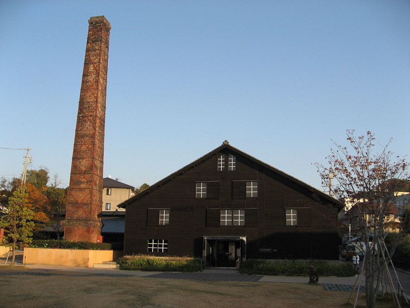 Tokoname used to have a forest of such brick chimneys for its many coal burning kilns, This is now a museum.