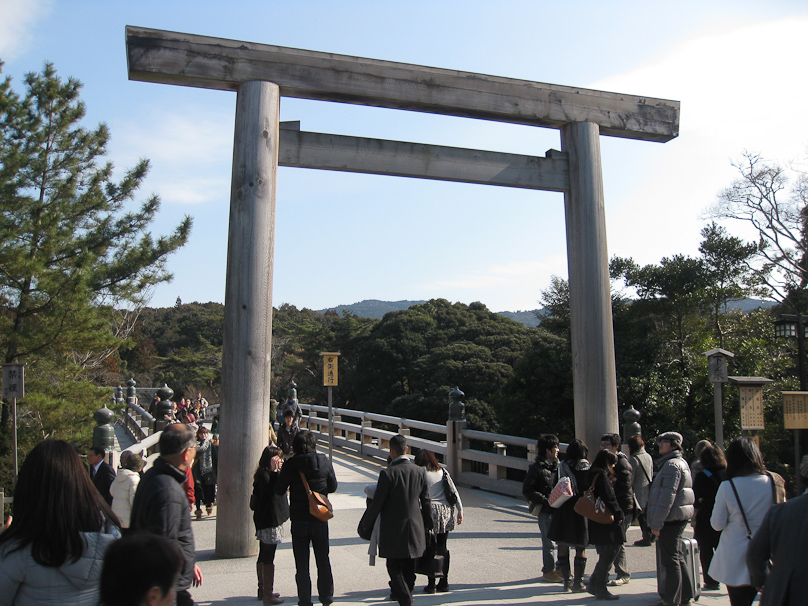 This torii is at the entrance to the grounds of the Naiku jingu, one of the two main Shinto shrines in Ise.