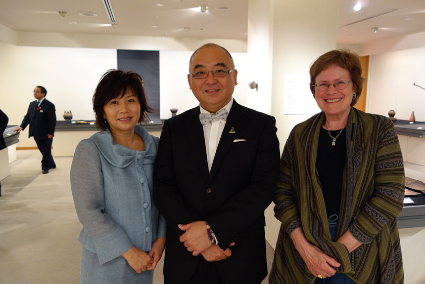We met Bizen potter Kazz Fujiwara and his wife when we visited Takashimaya in Nihonbashi. Department stores like Takashimaya are the best places to see and buy ceramics in Japan.