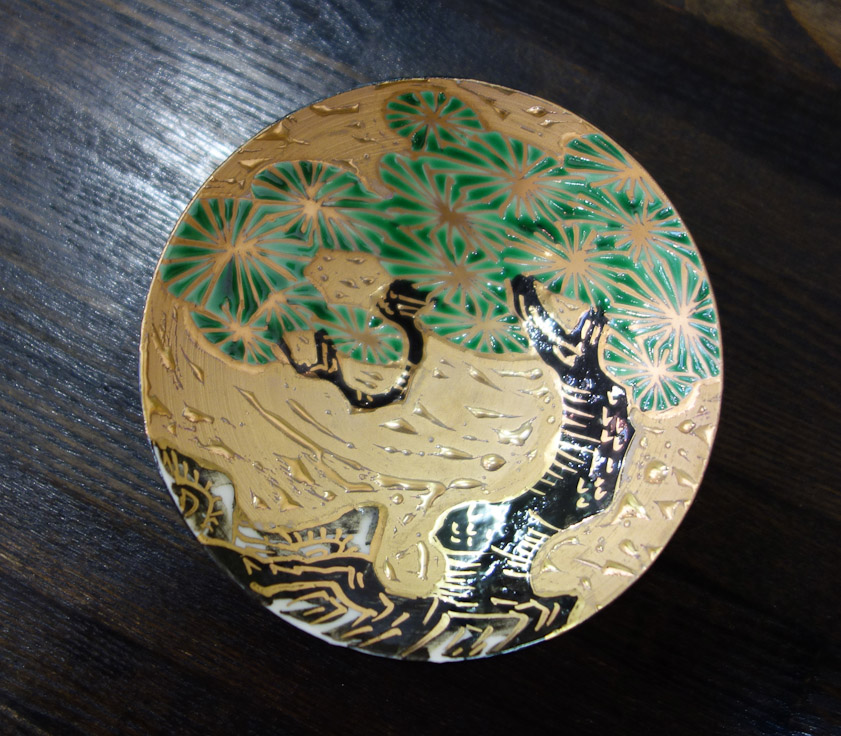 Our last stop of the day was Kenbishi Gallery, where we saw this disk by Kasumi Ueba.
