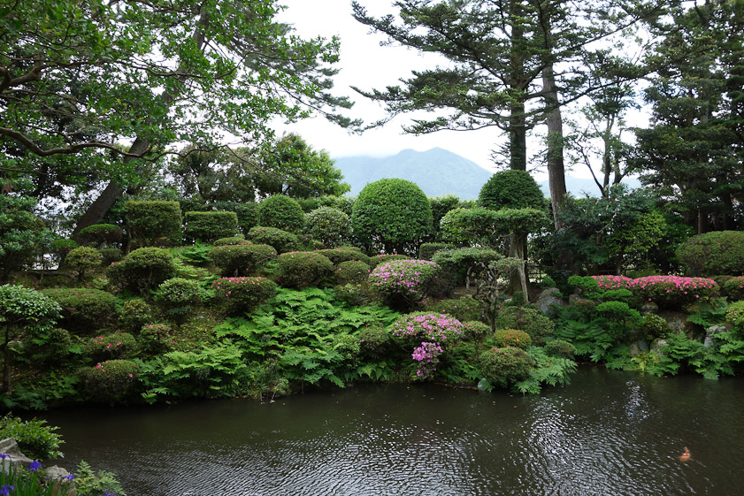 The view of the distant mountain has fortunately been preserved.