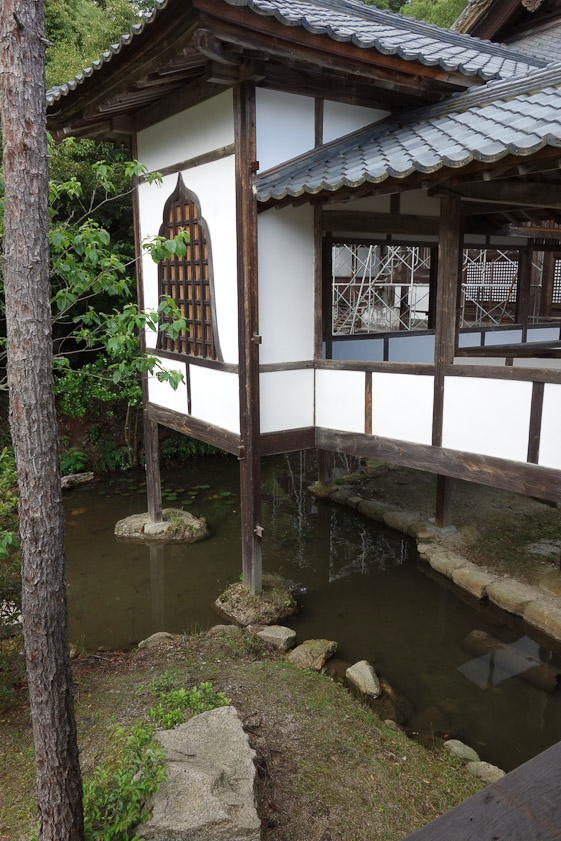 This part of the corridor set on piles that connects the lecture rooms to the main hall at Saifuku-ji.