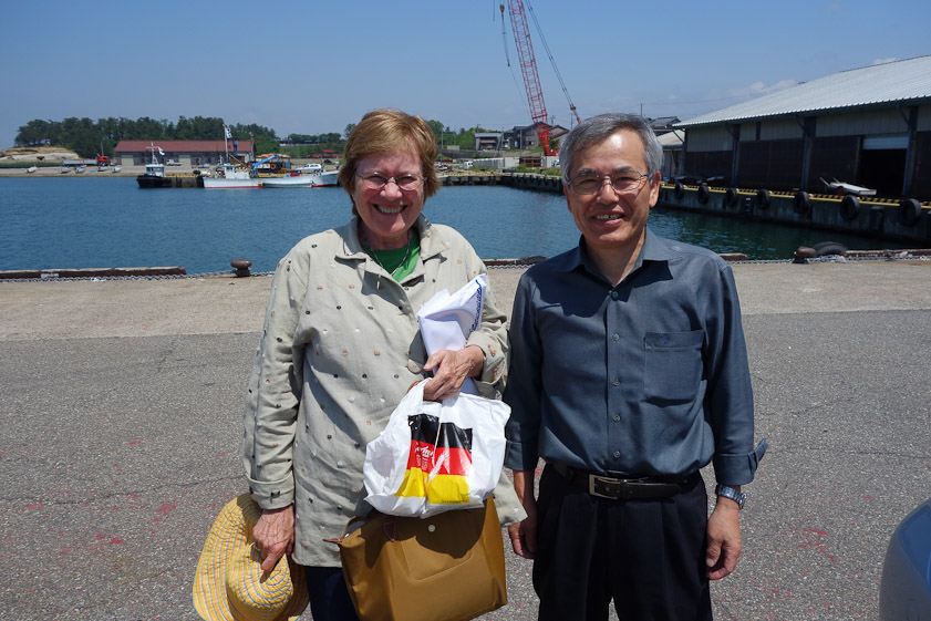 The manager of the cafe with the Hazama works of art drove us after lunch to the port of Hashidate.