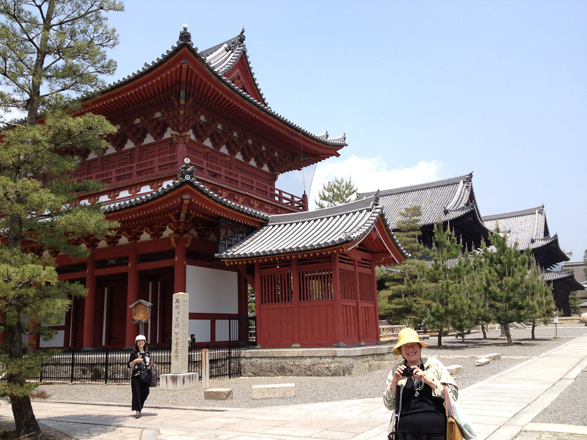 We visited Taizo-in temple with Teruko Shibata.
