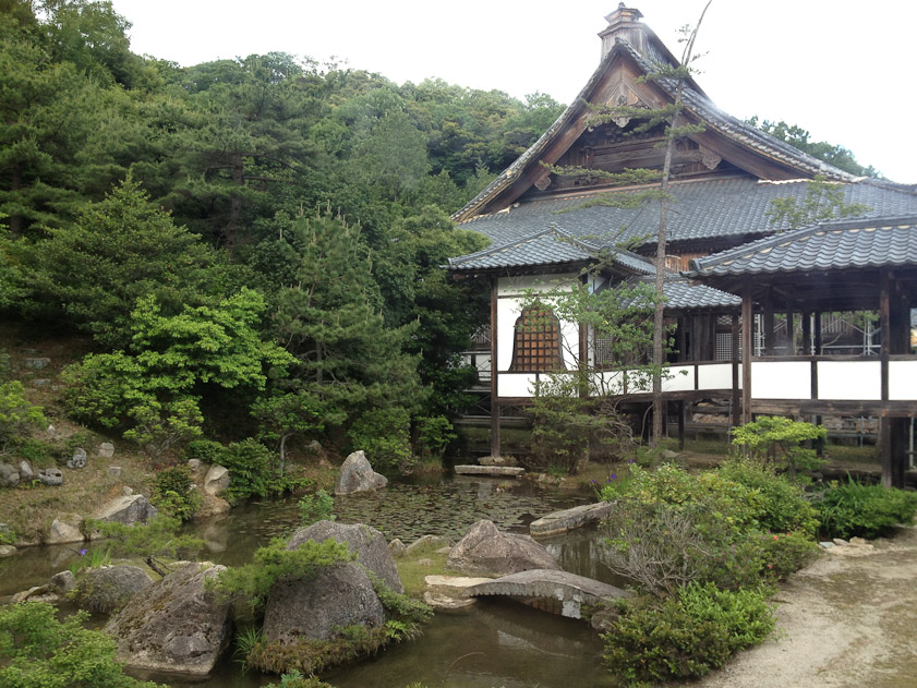 The side of the main hall at Saifuku-ji, seen from the corridor where we viewed the garden.