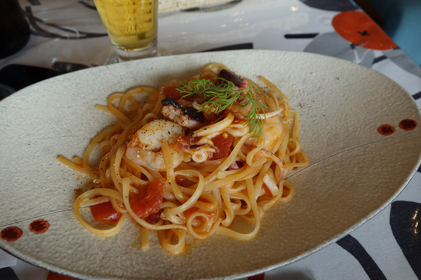 The main course was linguine alla mare, and the noodles were fresh.