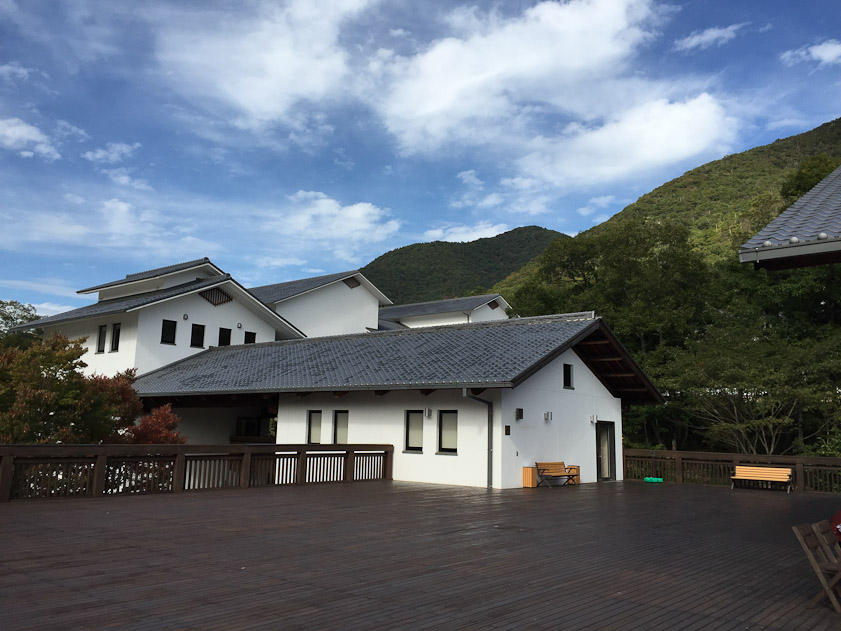 The buildings of the Museum of Ceramic Art, Hyogo are functional.