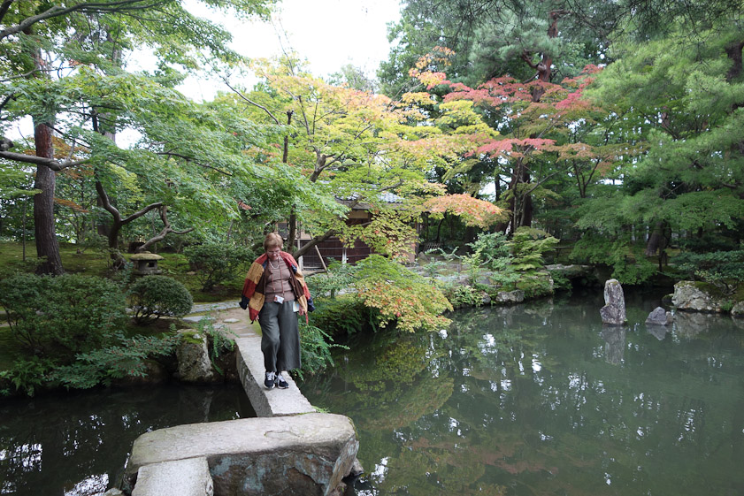 Zig-zags in bridges give stability, like the undulations of the brick wall designed by Thomas Jeffereson at the University of Virginia. They also have a Zen function, and are a frequent feature in Japanese gardens.