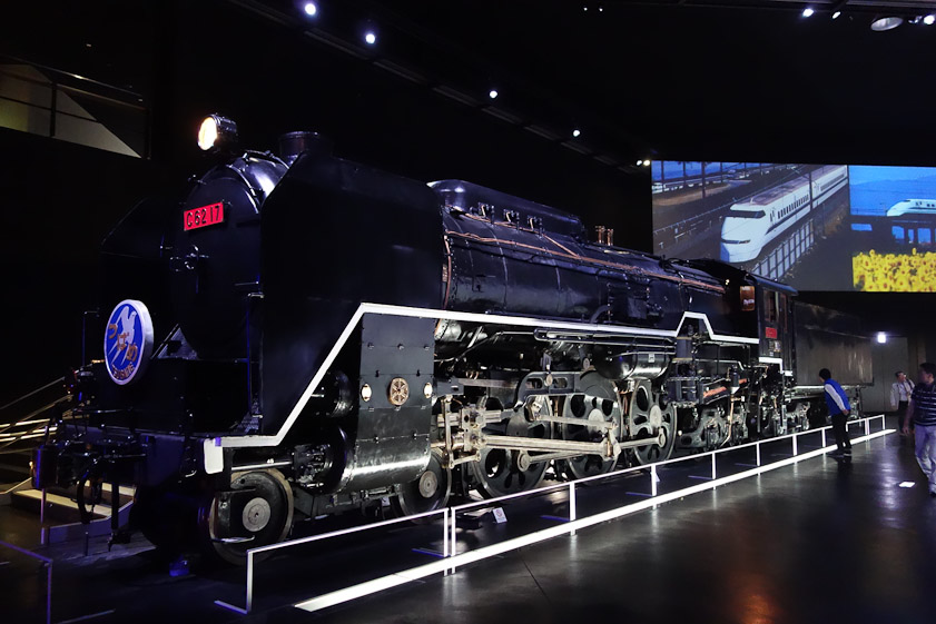 Class 62 was the biggest and fastest steam locomotive for express and super express trains. Forty-nine were manufactured starting in 1948.