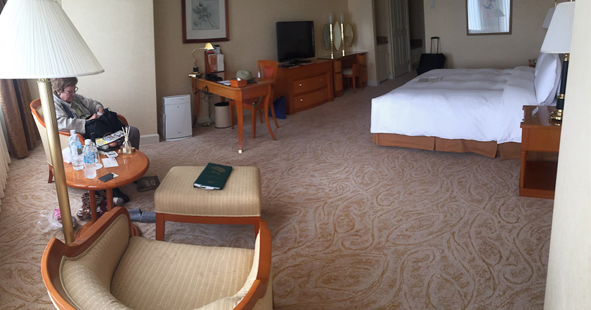 In Nagoya we stayed in the Associa Marriott in a tower over the railroad staton. A rather spacious room.