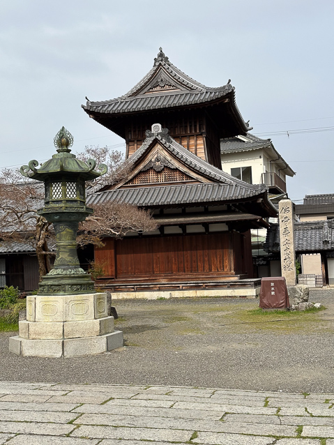 Another temple building to the right of the Main Hall.